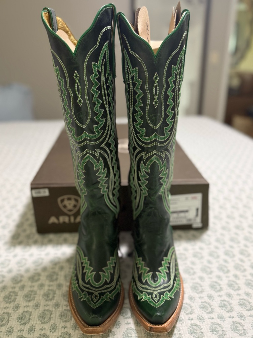 Women’s Ariat Casanova Cowboy Boots Lucky Clover Size 7.5 - Picture 3 of 14
